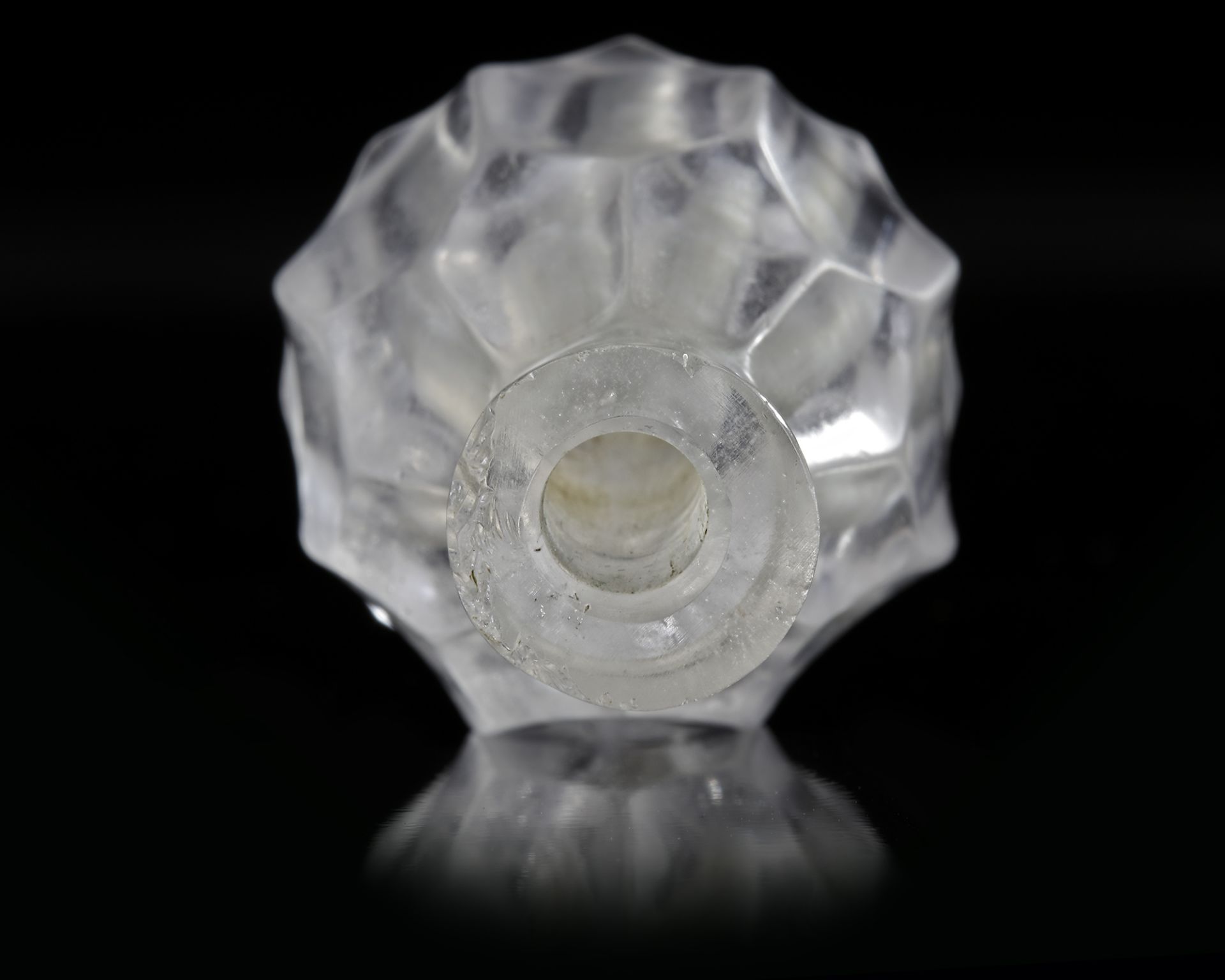 A FATIMID ROCK CRYSTAL PERFUME FLASK, EGYPT, 10TH-12TH CENTURY - Image 4 of 5
