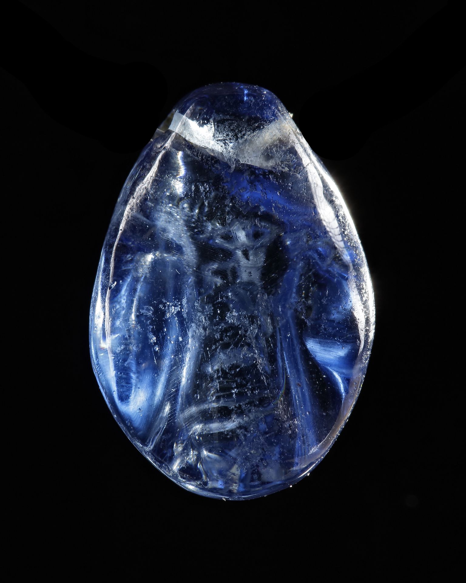 A SAPPHIRE WITH KUFIC INSCRIPTION, NEAR EAST, 9TH-10TH CENTURY - Image 2 of 3