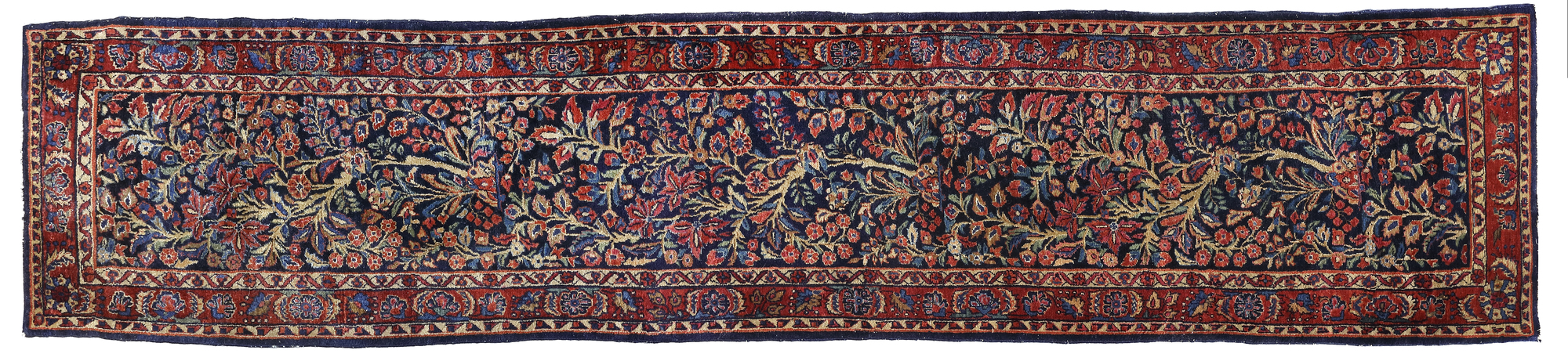 A PERSIAN SARUK RUNNER, FIRST HALF 20TH CENTURY