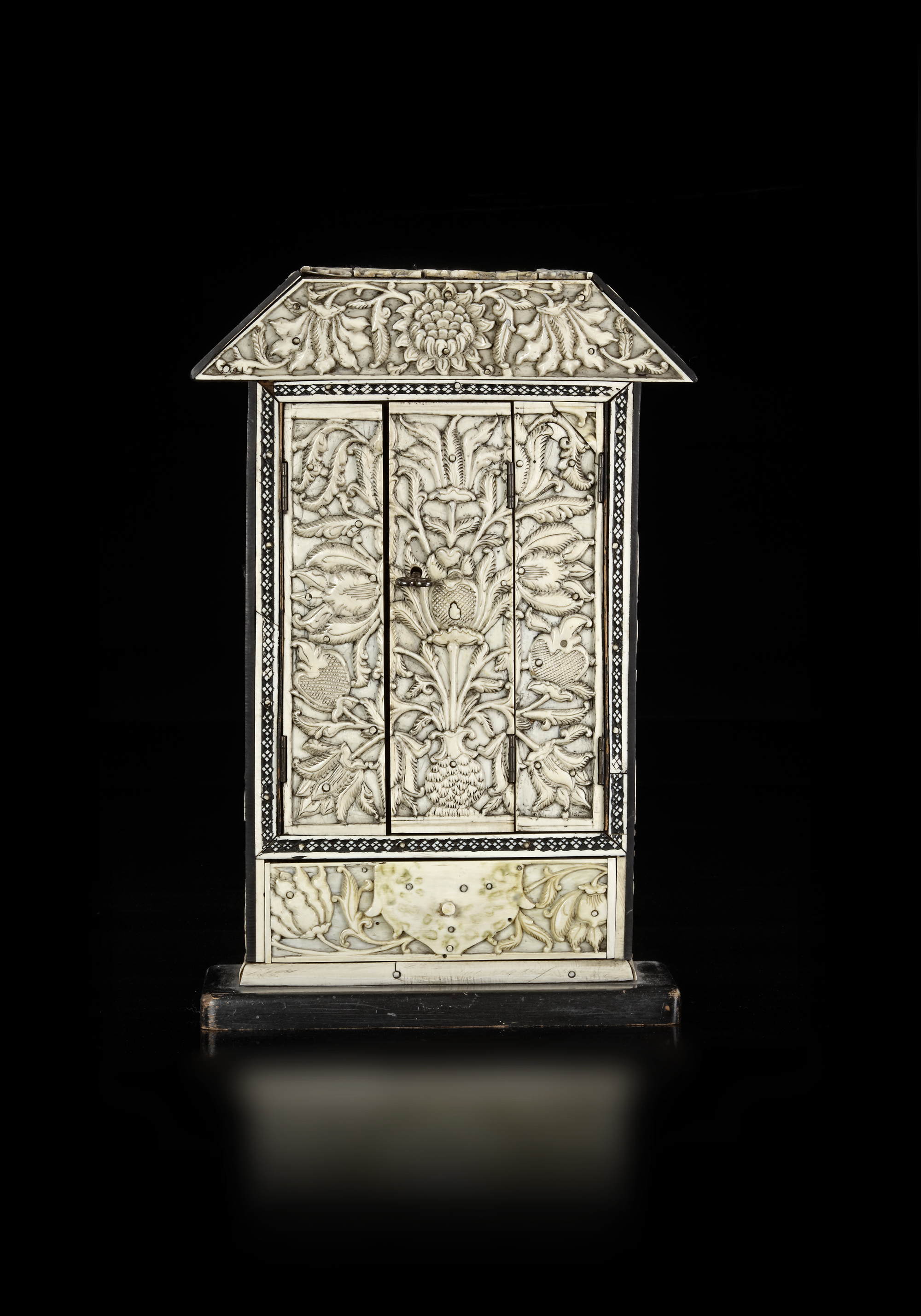 AN IVORY-VENEERED WOODED CABINET, SRI LANKA OR INDIA, LATE 17TH CENTURY