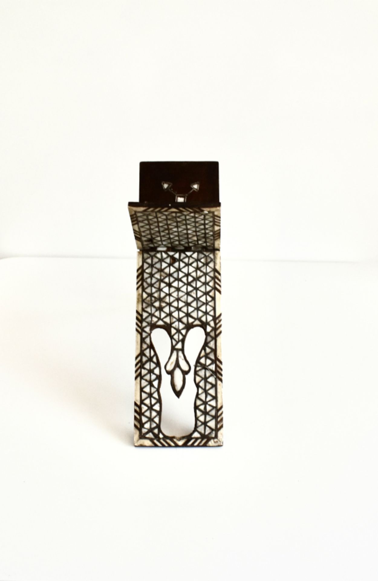 A 1900 Ottoman, mother-of-pearl Quran holder - Image 2 of 3