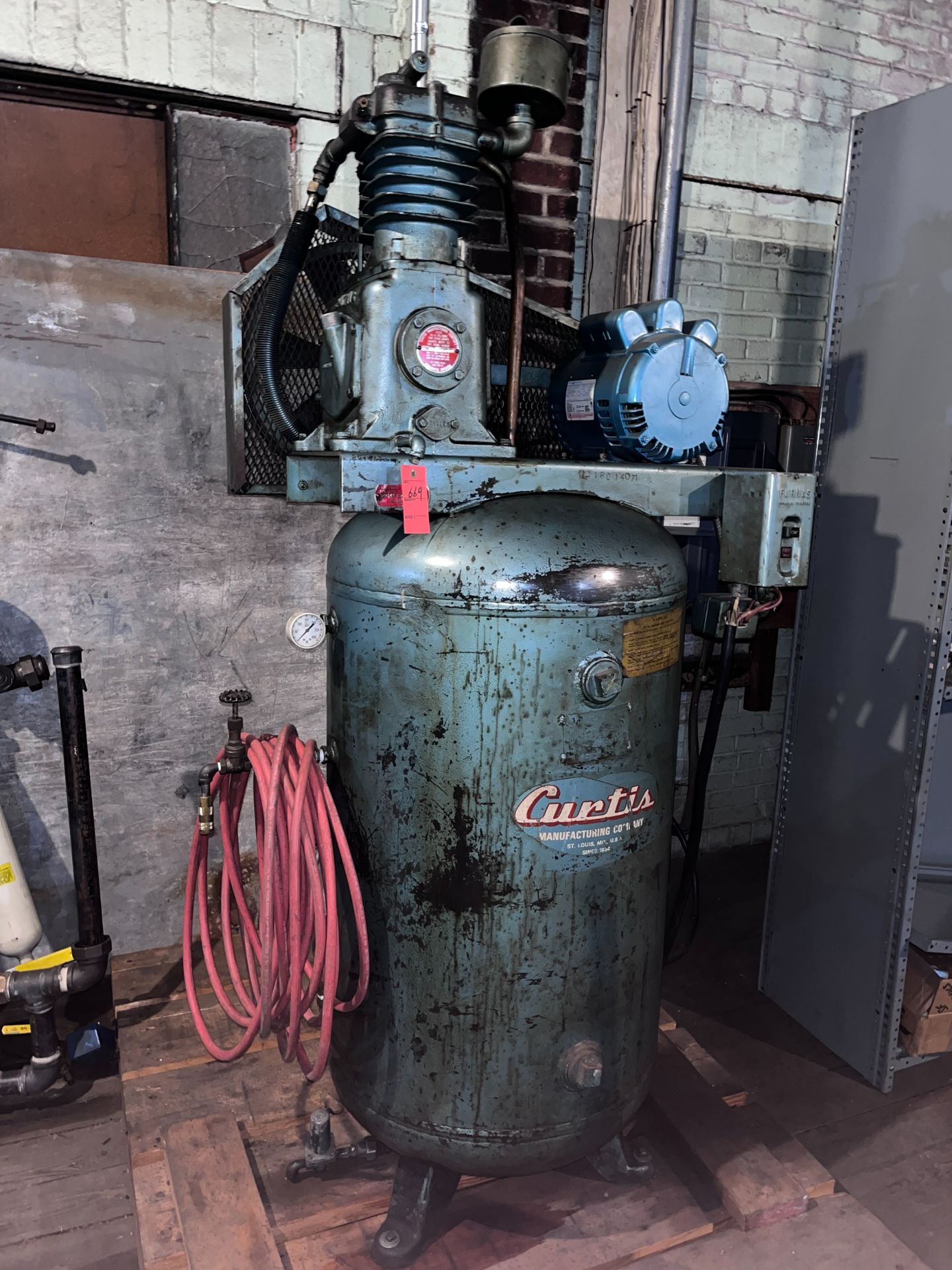 Curtis Vertical Air Compressor w/ Cast Iron Pump