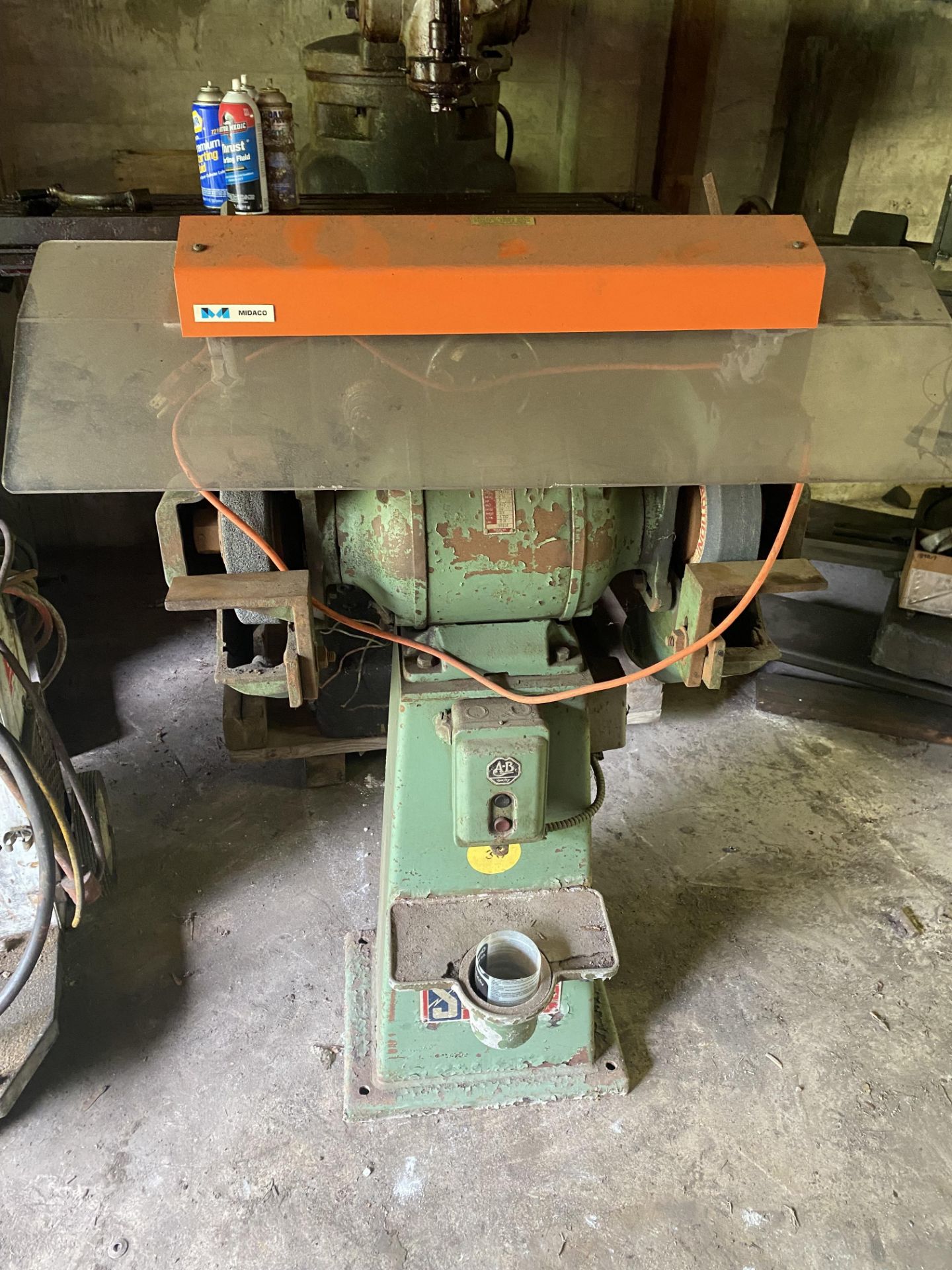 Standard Electrical 350V Freestanding Grinder