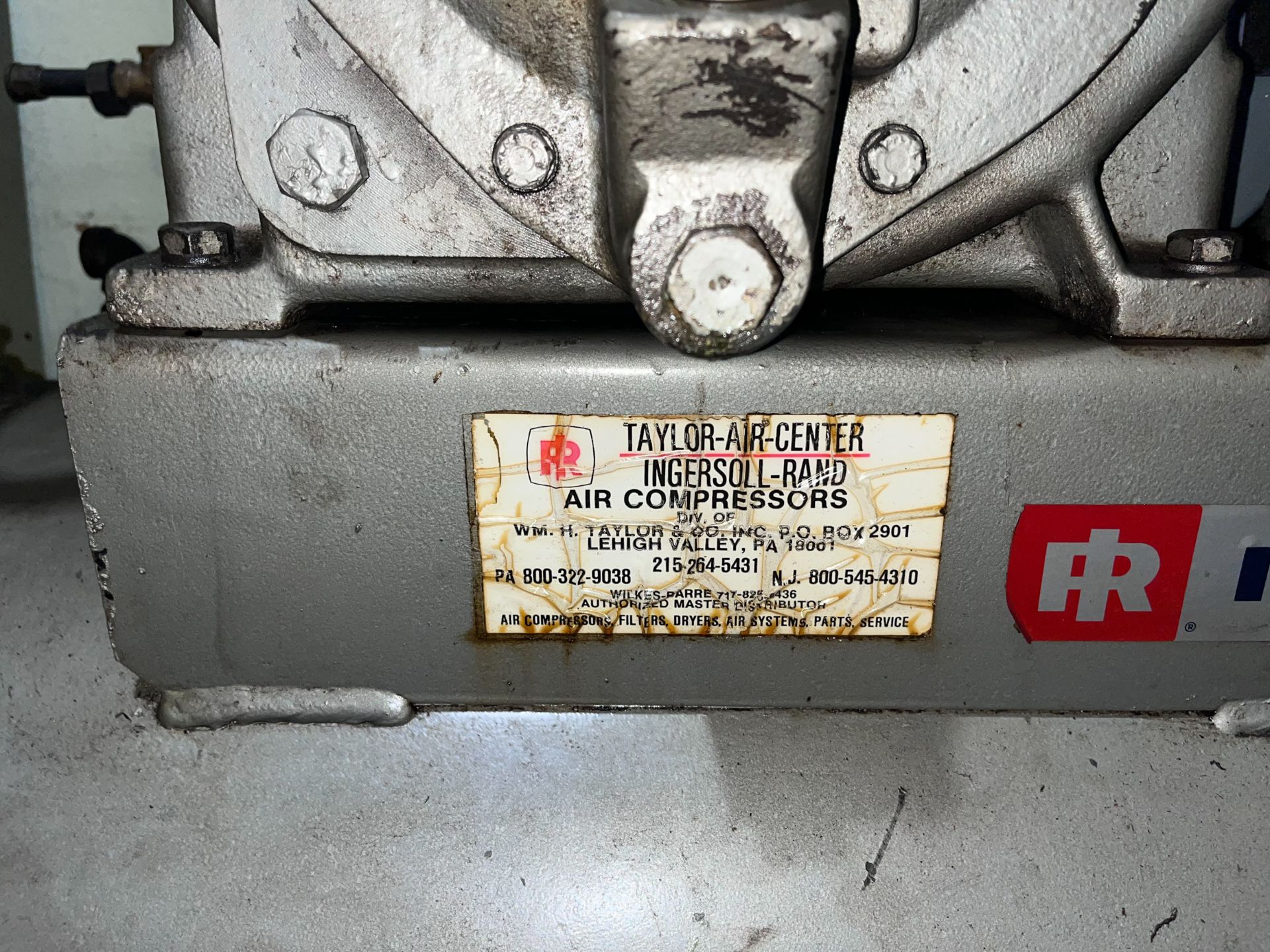 Large Ingersoll Rand Horizontal Air Compressor - Image 3 of 3