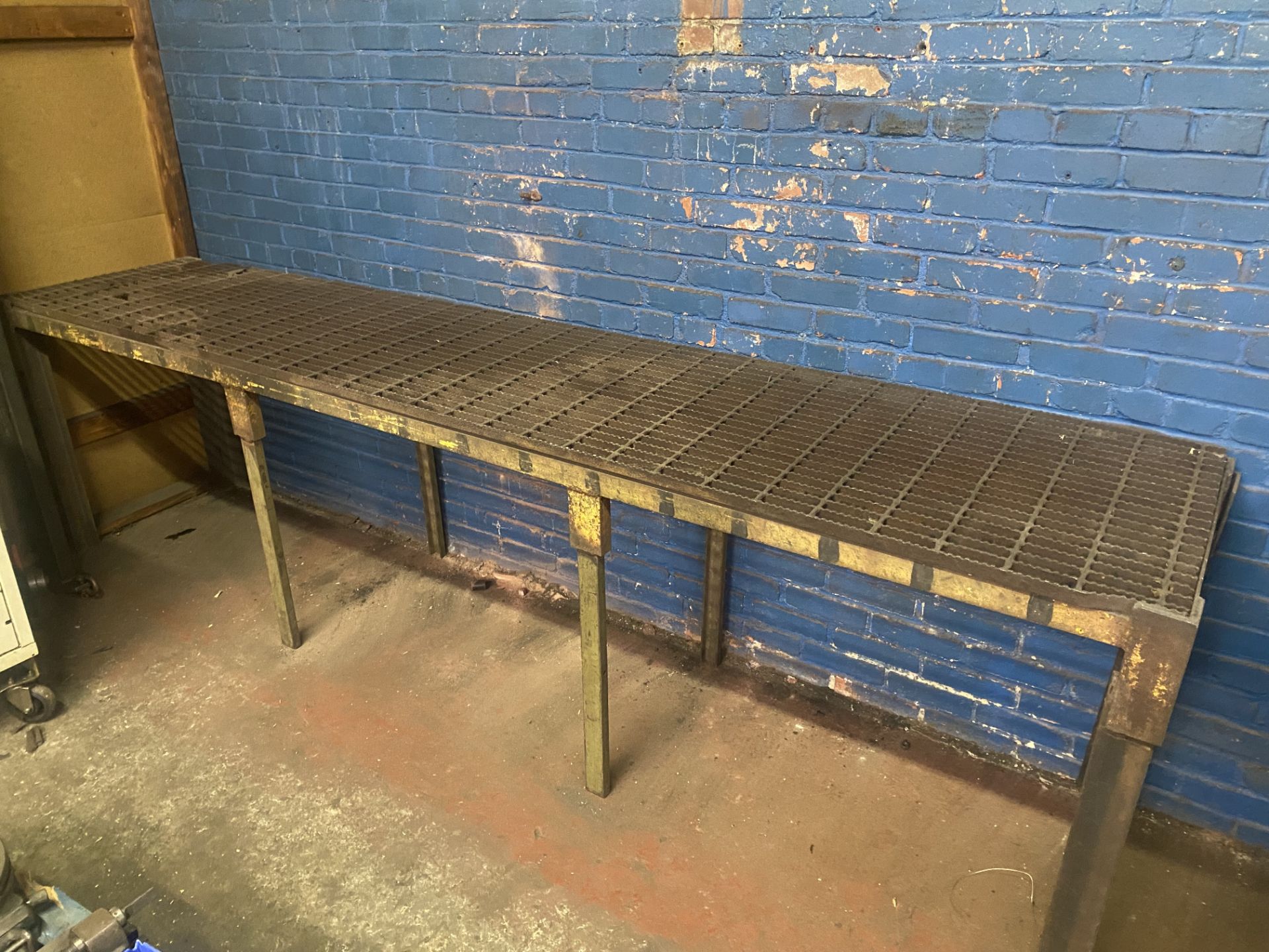 10' Metal Table