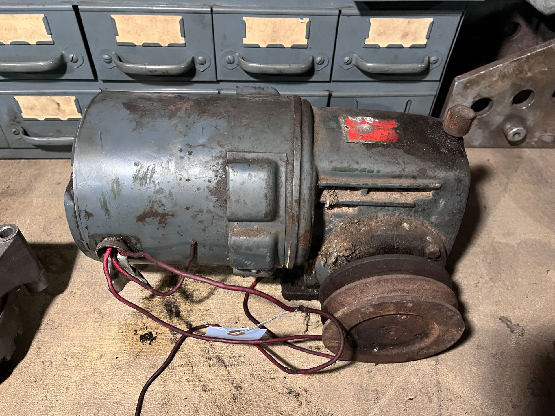 Electric Motor w/ Pulley