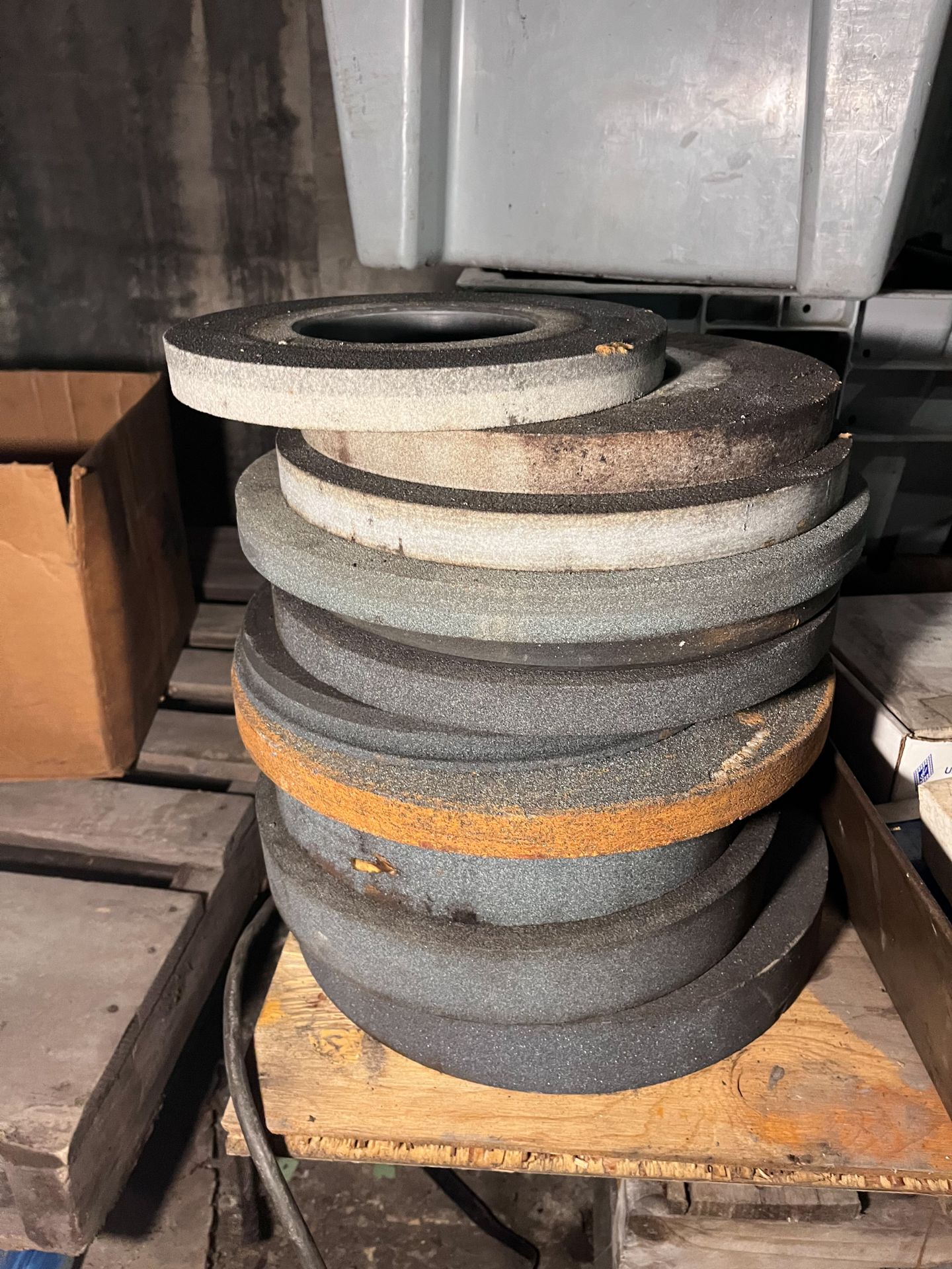 Lot of Assorted Sized Grinding Wheels - Image 2 of 4