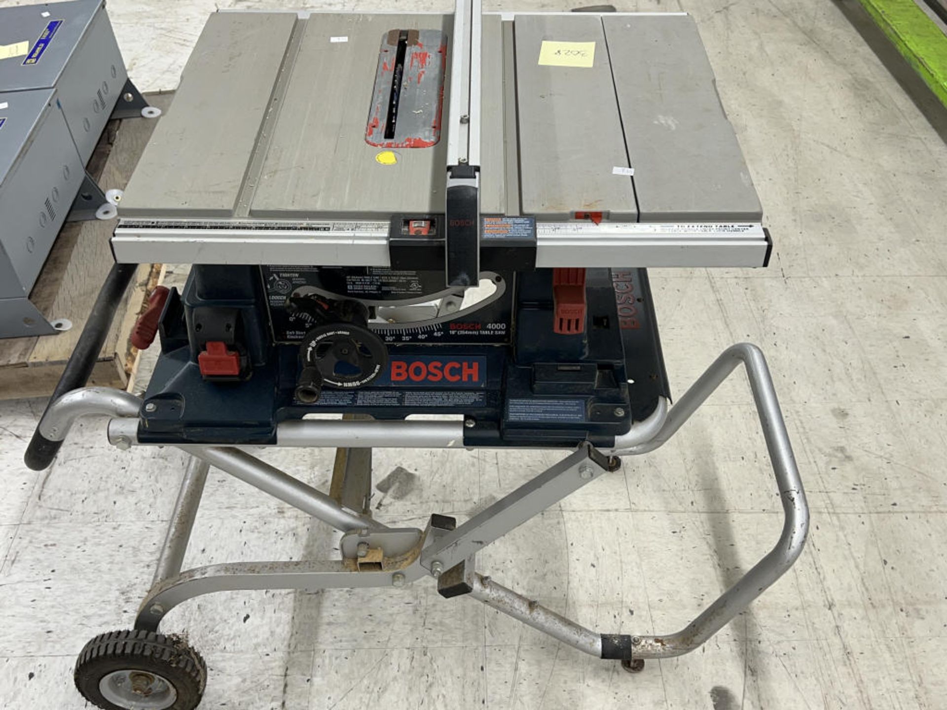 Bosch 4000 10" Table Saw