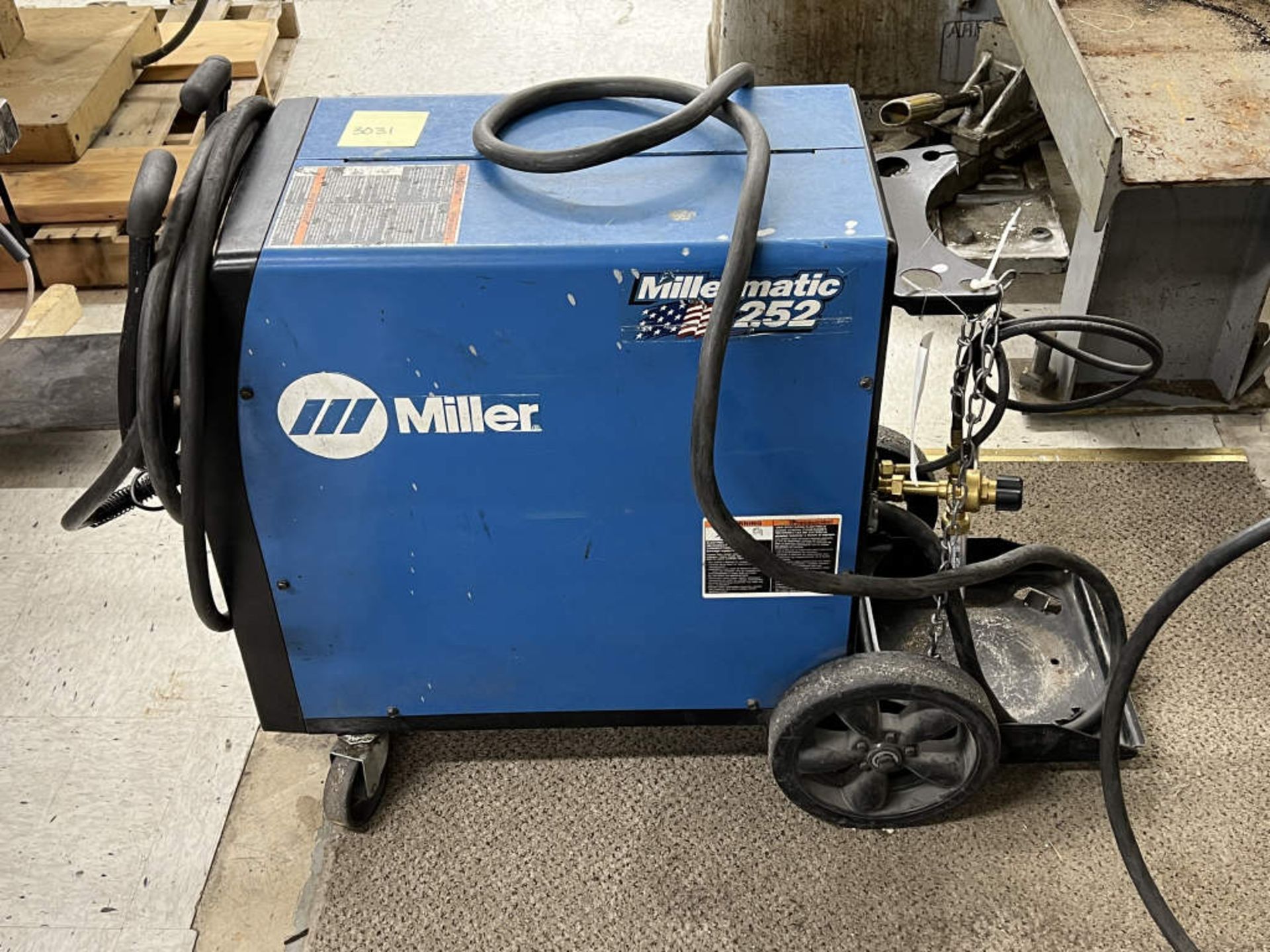 Miller Millermatic 252 on Rolling Cart