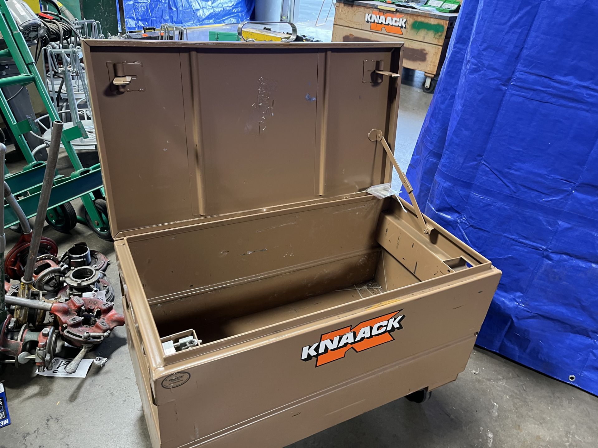 Knaack 17" X 36" X 19" Job Box on casters - Image 2 of 2