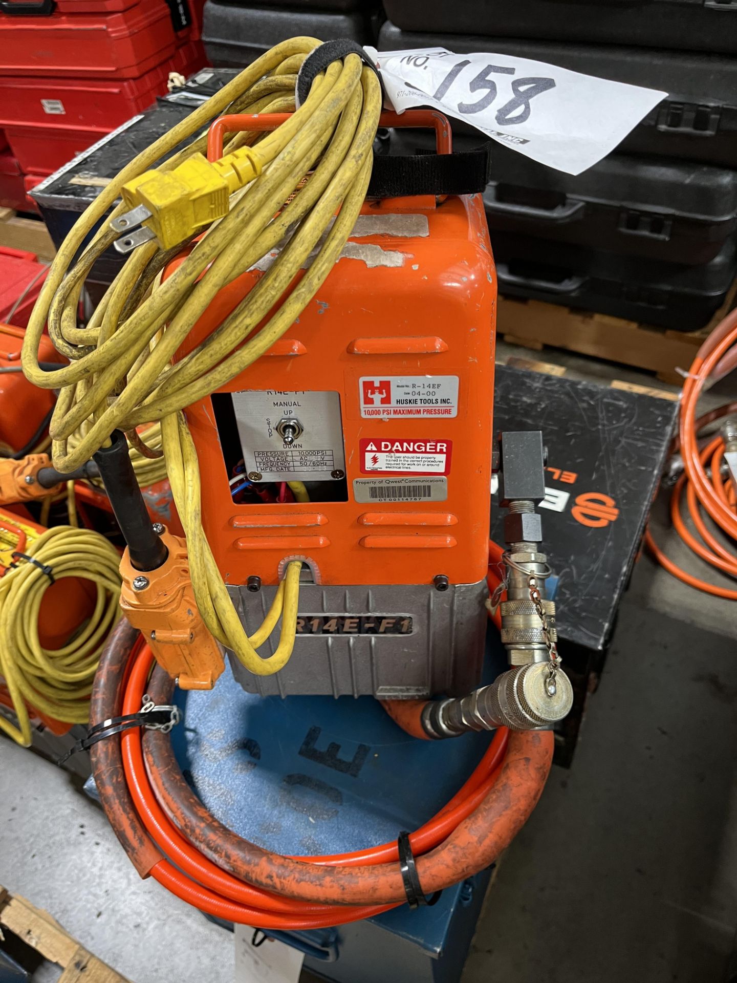 Huskie R14E-F1 Portable 10,000 psi Hydraulic Unit