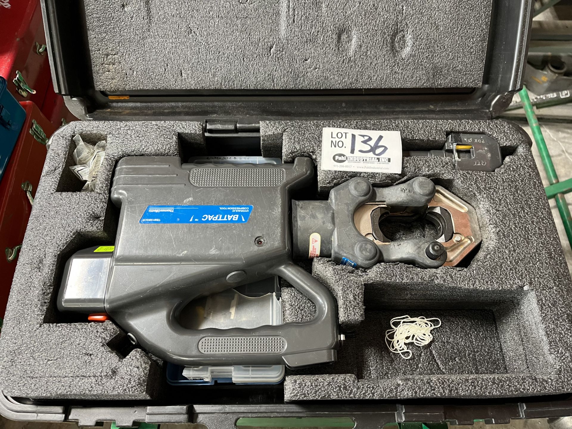 Thomas & Betts TBM15BSCR 15-ton Battery Powered Crimping Tool