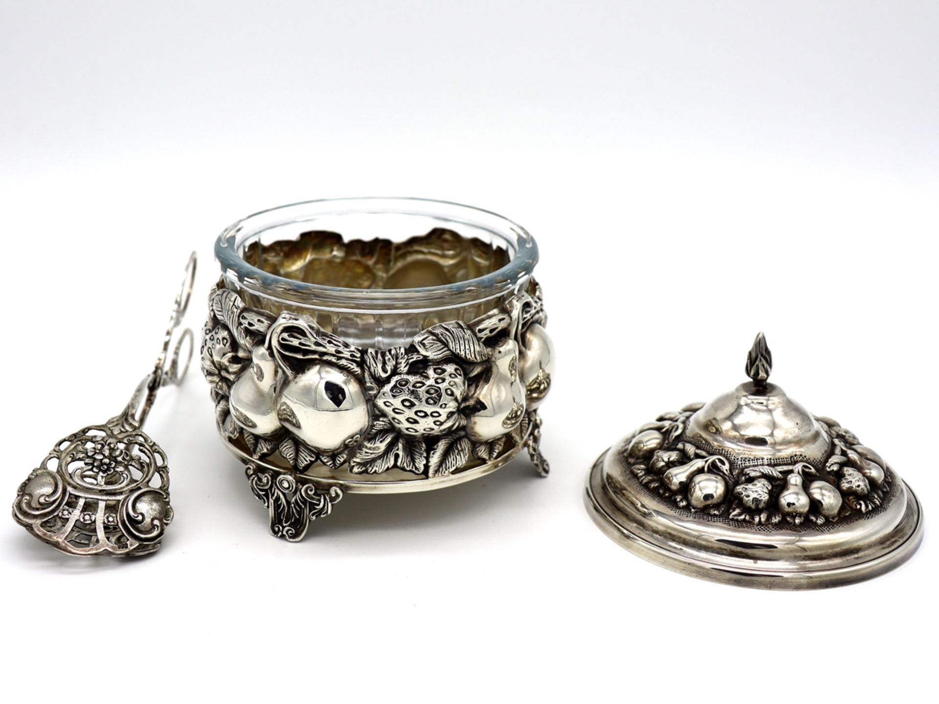 Sugar bowl in fruit decor, sterling silver with glass insert + pastry tongs - Image 6 of 11