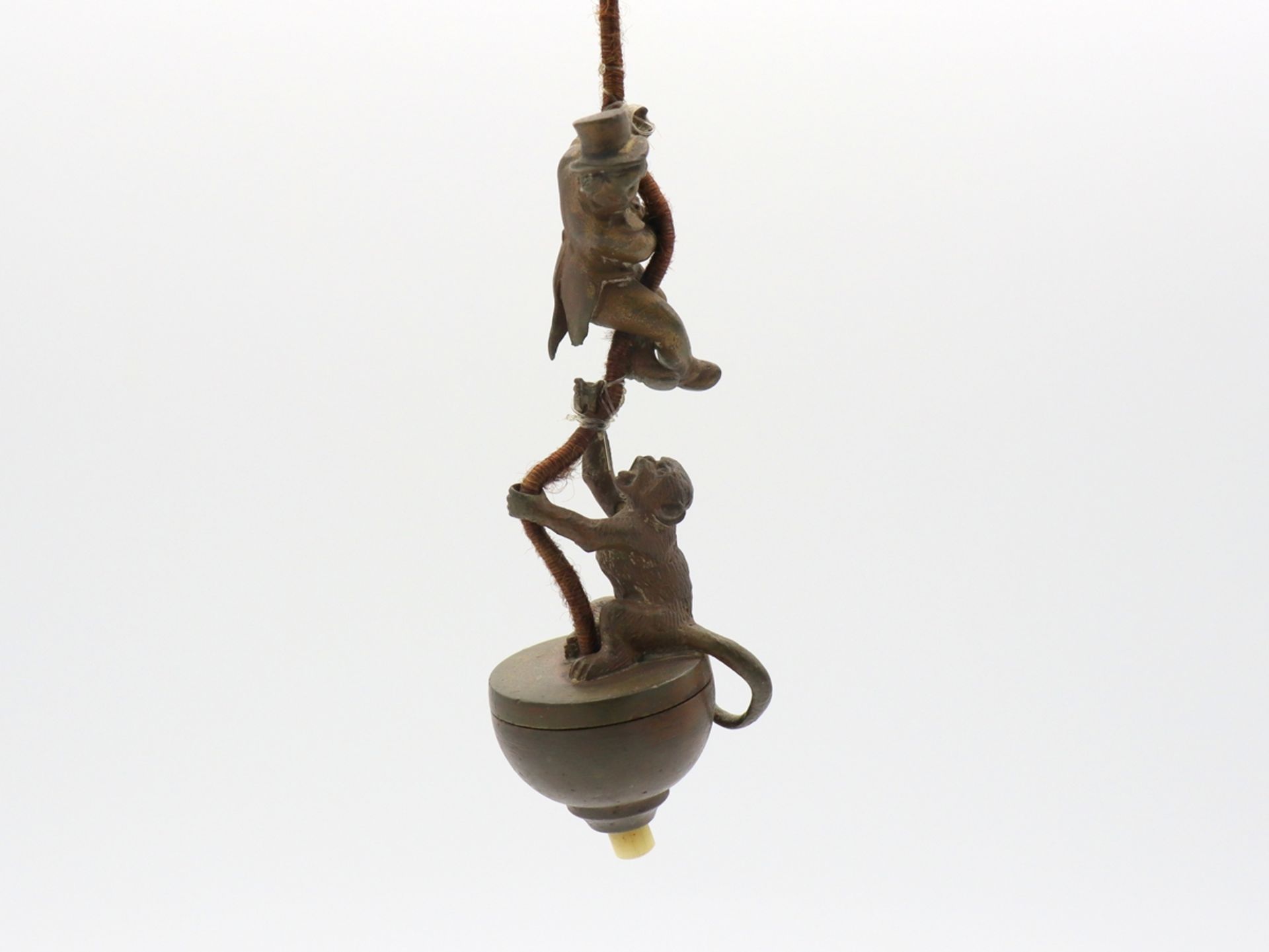 Table bell bronze "on the run from a monkey", around 1900. - Image 4 of 4
