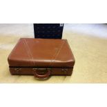 Super quality hand Stitched leather Retro Travel case with fitted interior.