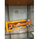 Boxed corgi 75802 curtainside MAN continental Reifen truck .