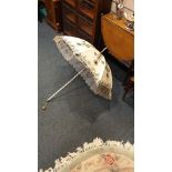 Ladies Art deco Parasol outside layer of lace fine inside layer 1 panel needs replacing but
