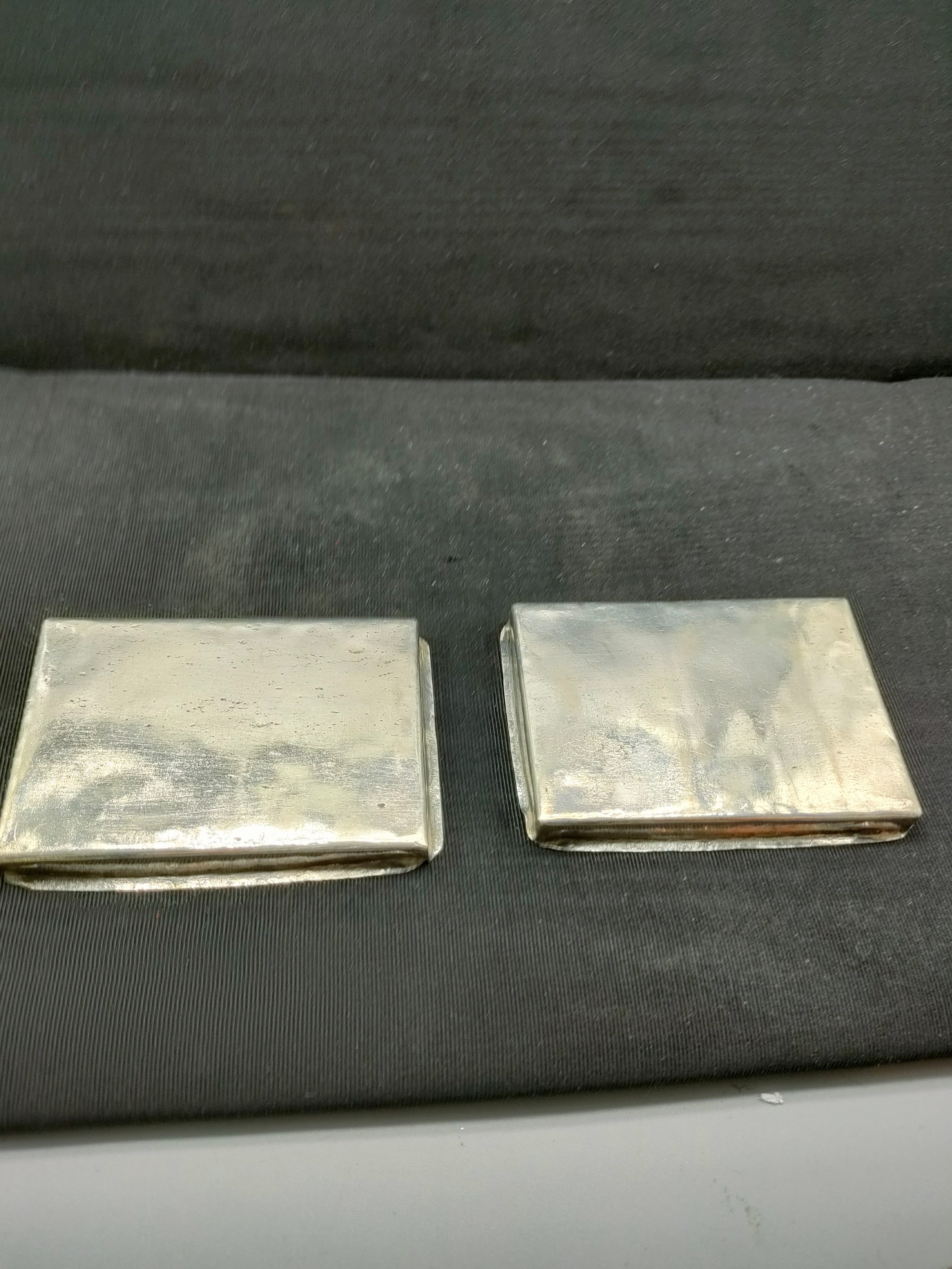Pair of heavy indian silver card trays . 118 grams . - Image 4 of 4