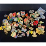 Lot of vintage collectable pins.