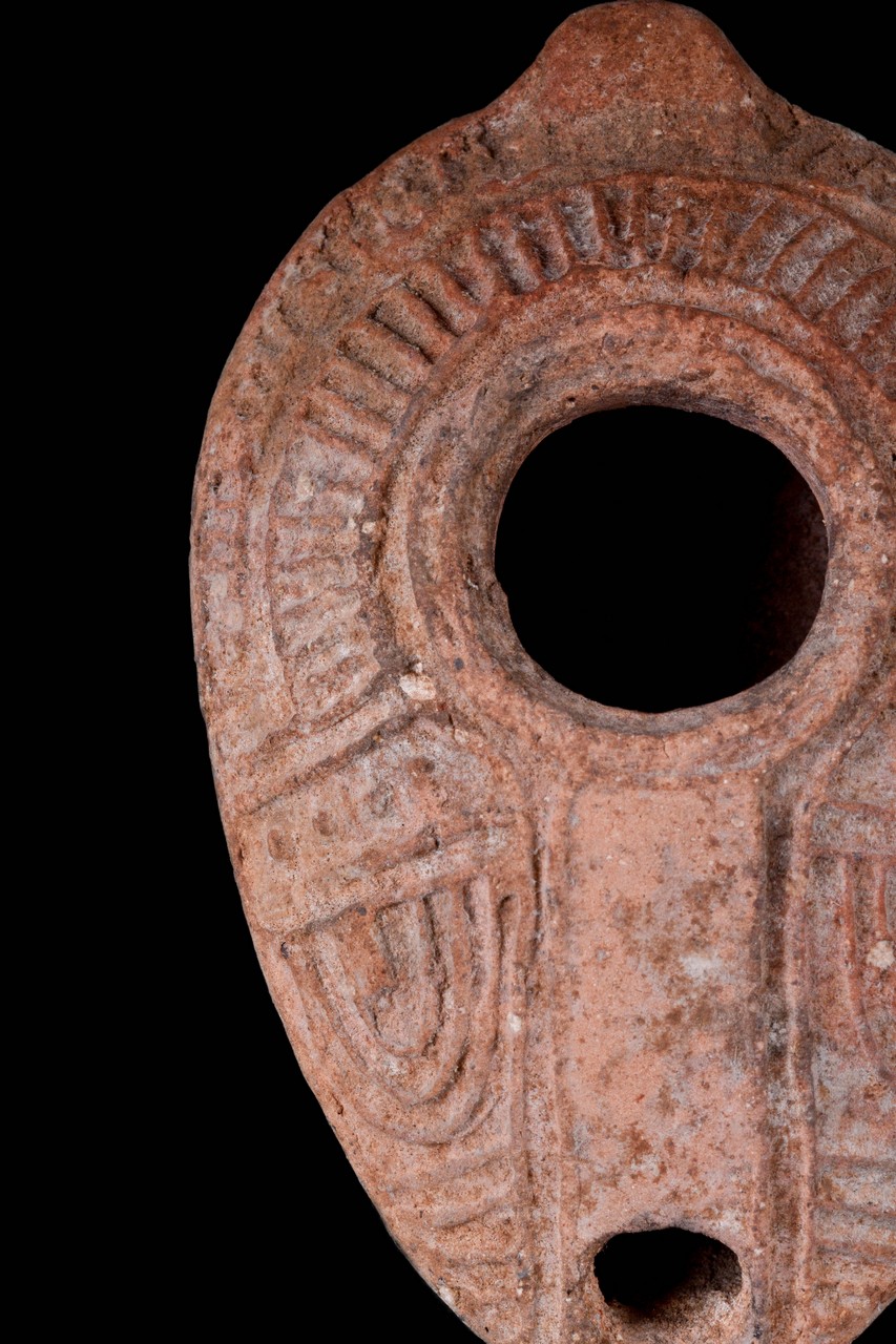 ROMAN POTTERY OIL LAMP WITH MENORAH - Image 4 of 4