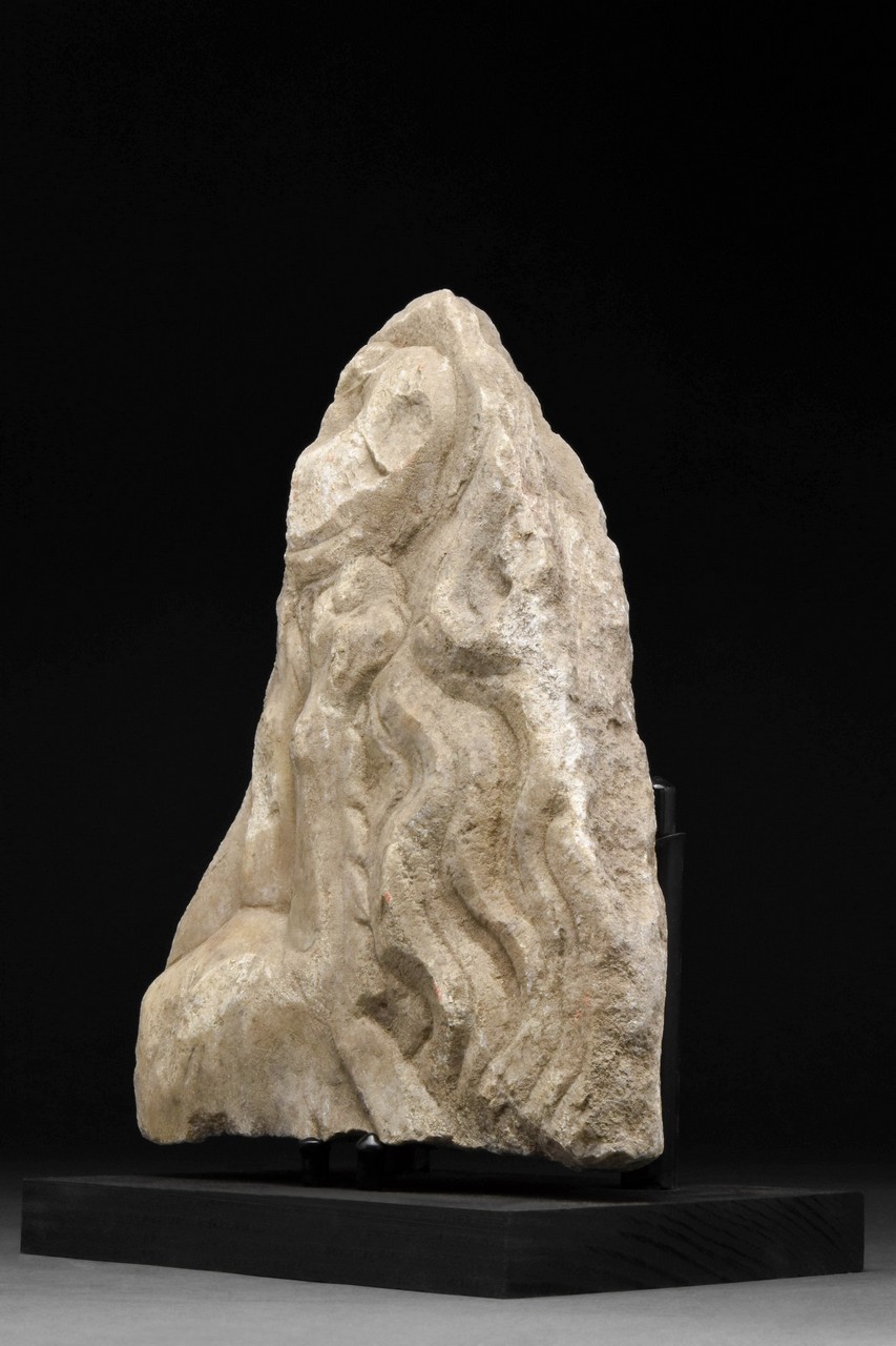 A ROMAN MARBLE FRAGMENT OF FOREPART OF A CAPRICORN - Image 2 of 6