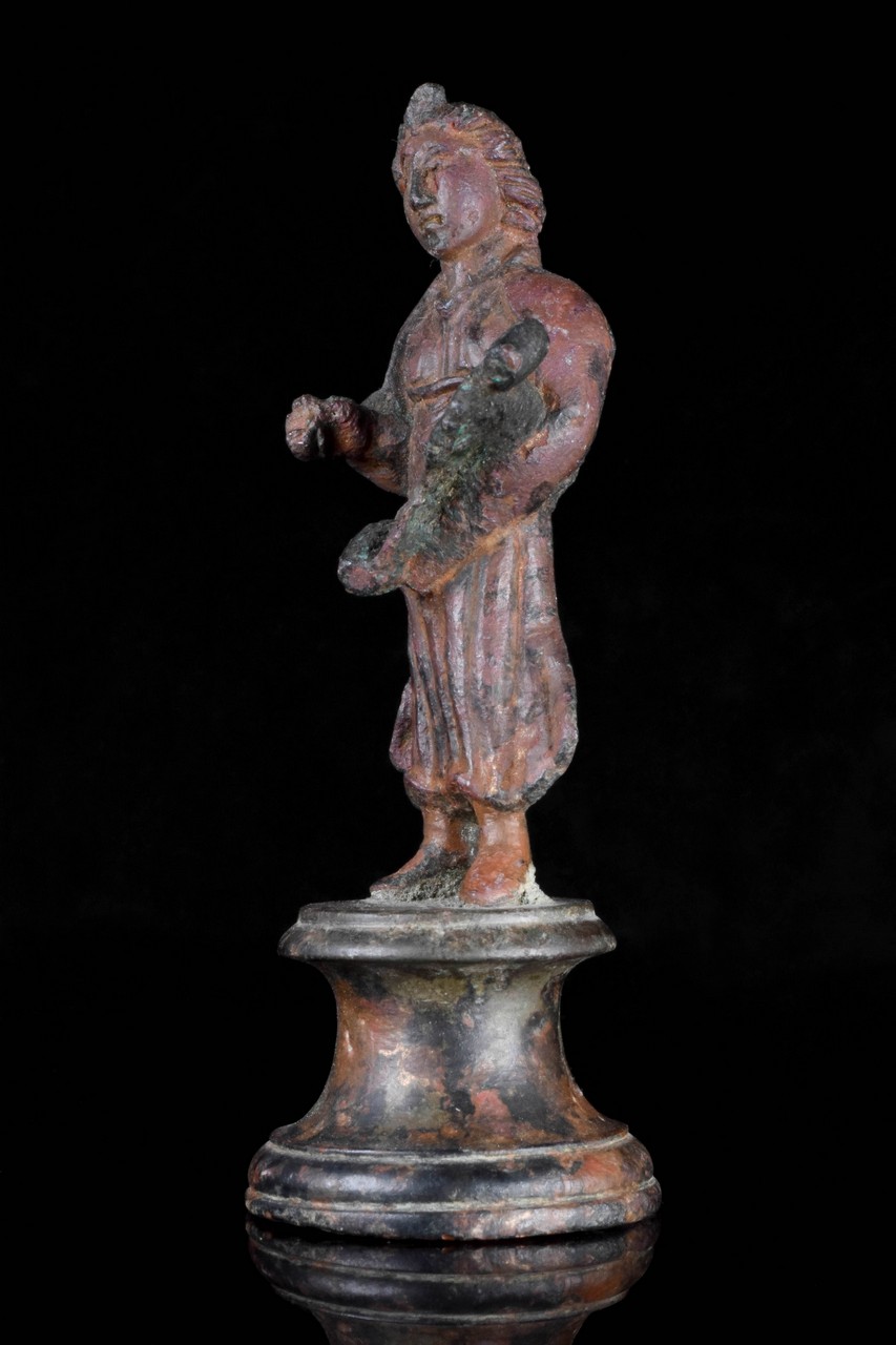 RARE ROMAN BRONZE STATUETTE OF THE NYMPH EGRERIA - Image 2 of 5