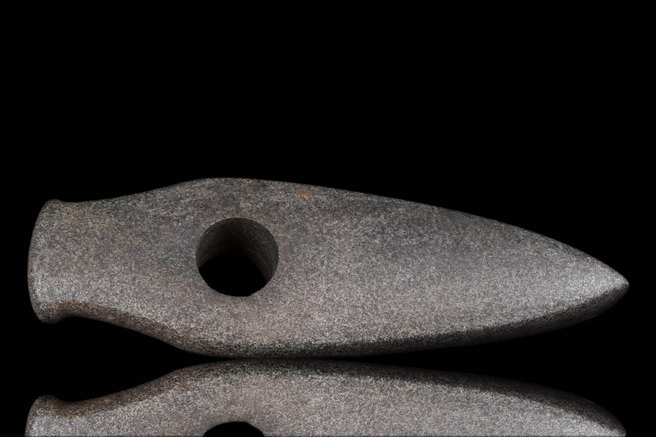 NEOLITHIC POLISHED STONE AXE - Image 4 of 4