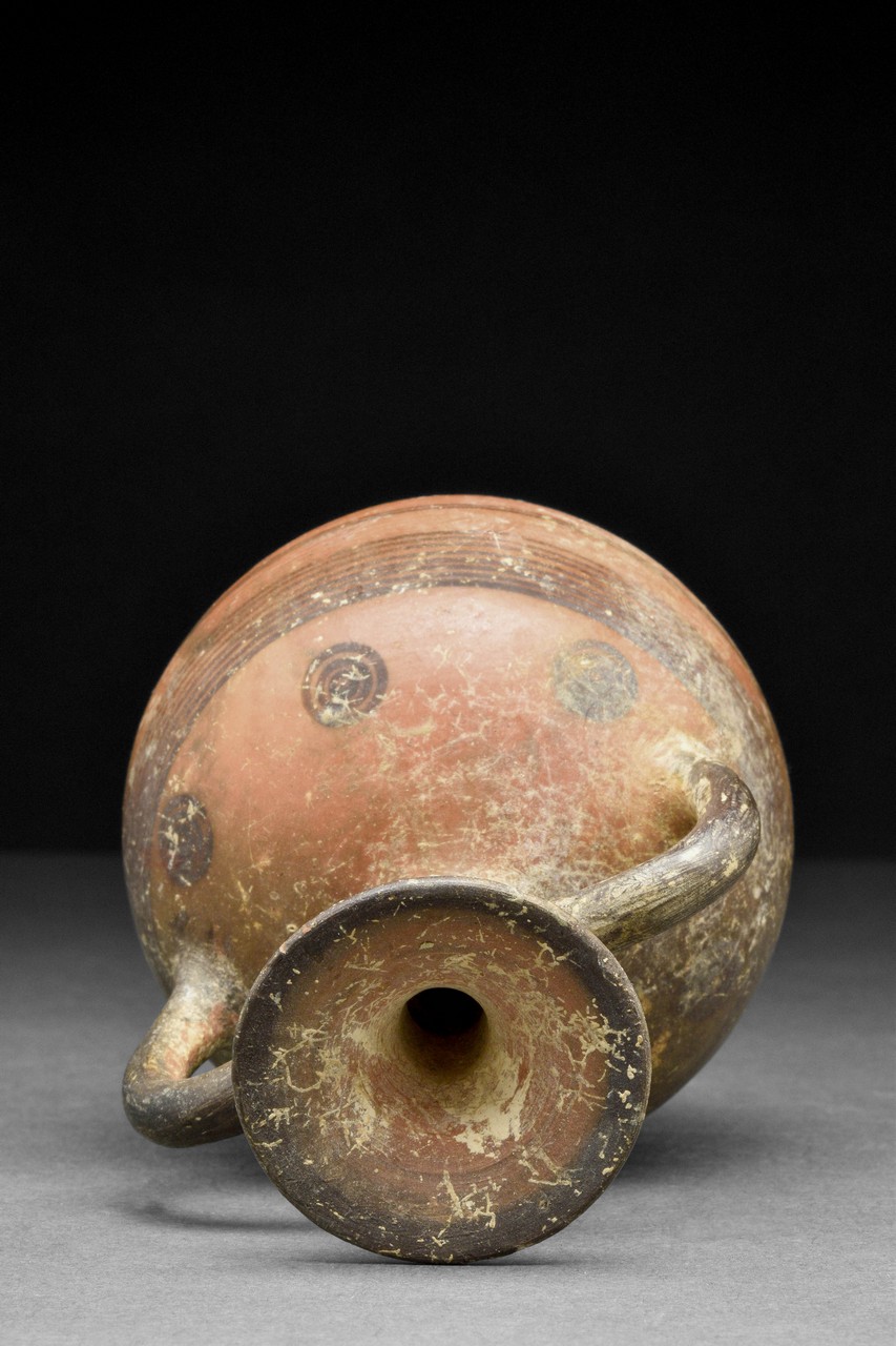 A CYPRIOT BARREL-SHAPED FLASK - Image 4 of 6