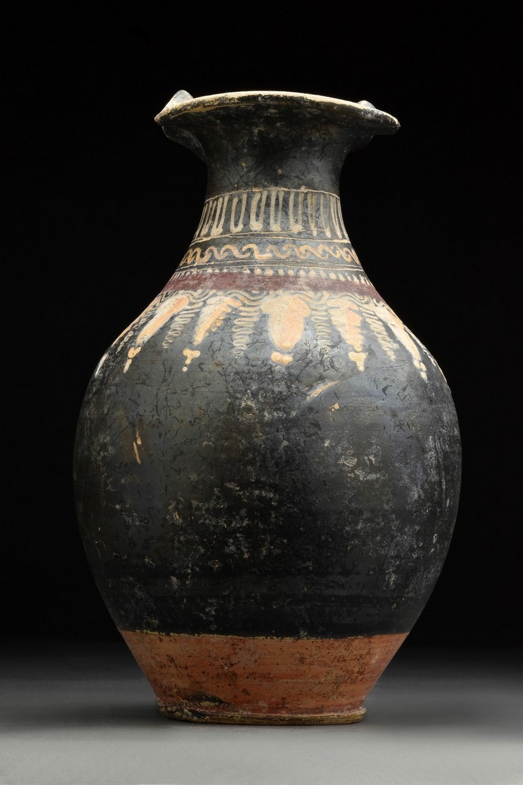 ANCIENT GREEK GNATHIAN TREFOIL OINOCHOE - Image 5 of 10