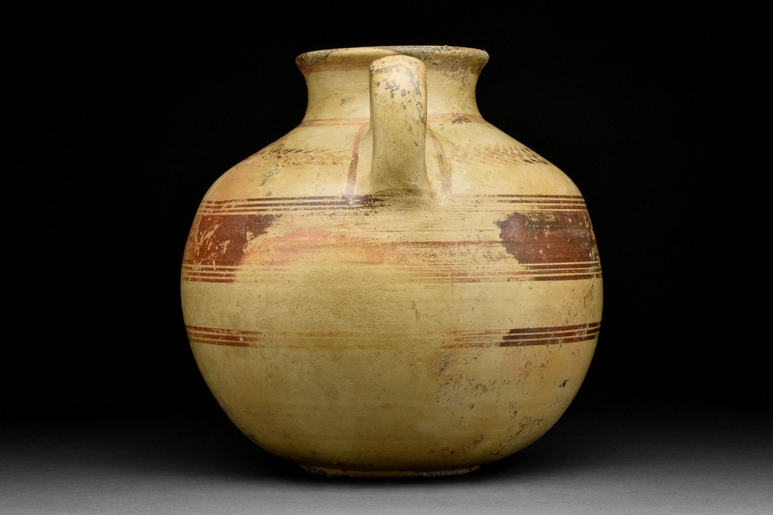 ANCIENT GREEK DAUNIAN POTTERY TWIN HANDLED JUG - Image 3 of 3