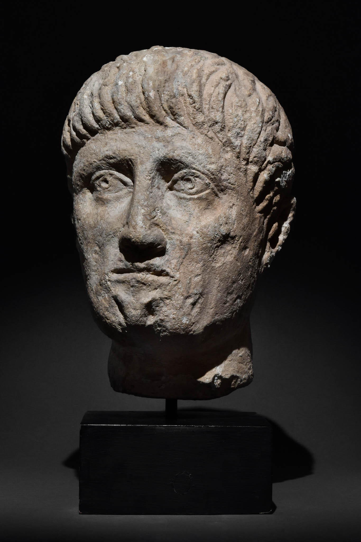 ROMANO-CELTIC LIMESTONE BUST OF NOBLEMAN - Image 2 of 6