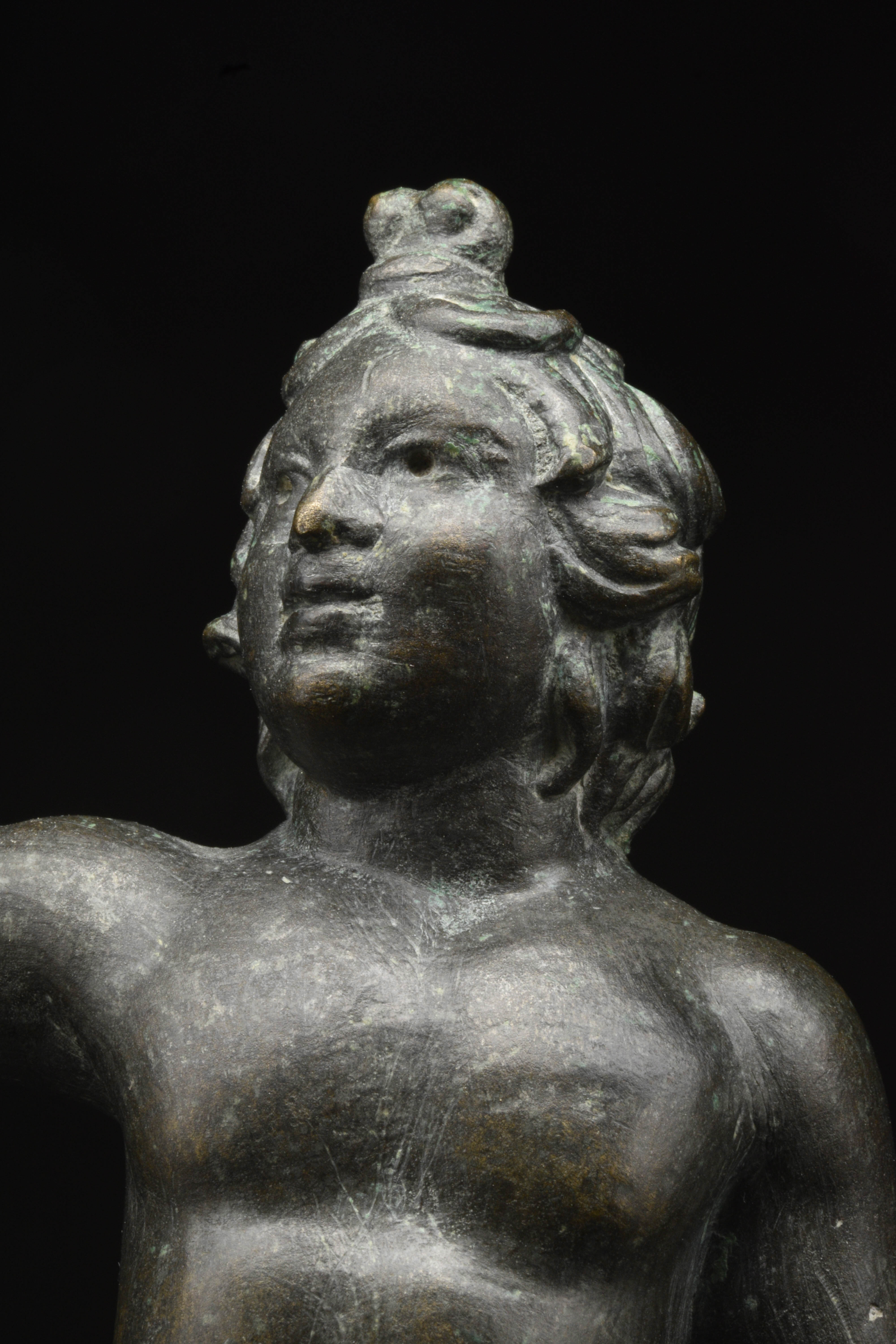 ROMAN BRONZE CUPID STATUETTE - Image 3 of 5