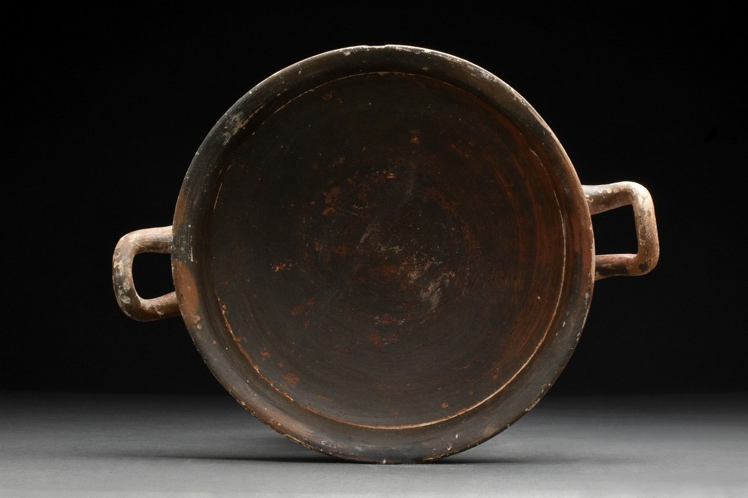 ANCIENT GREEK BLACK GLAZED KYLIX - Image 2 of 3