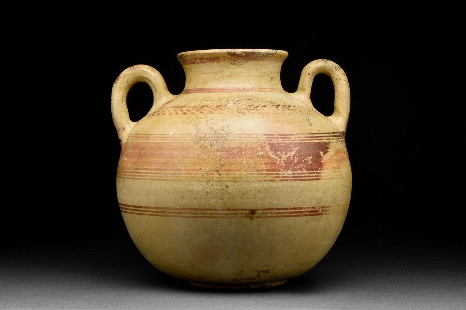 ANCIENT GREEK DAUNIAN POTTERY TWIN HANDLED JUG - Image 2 of 3