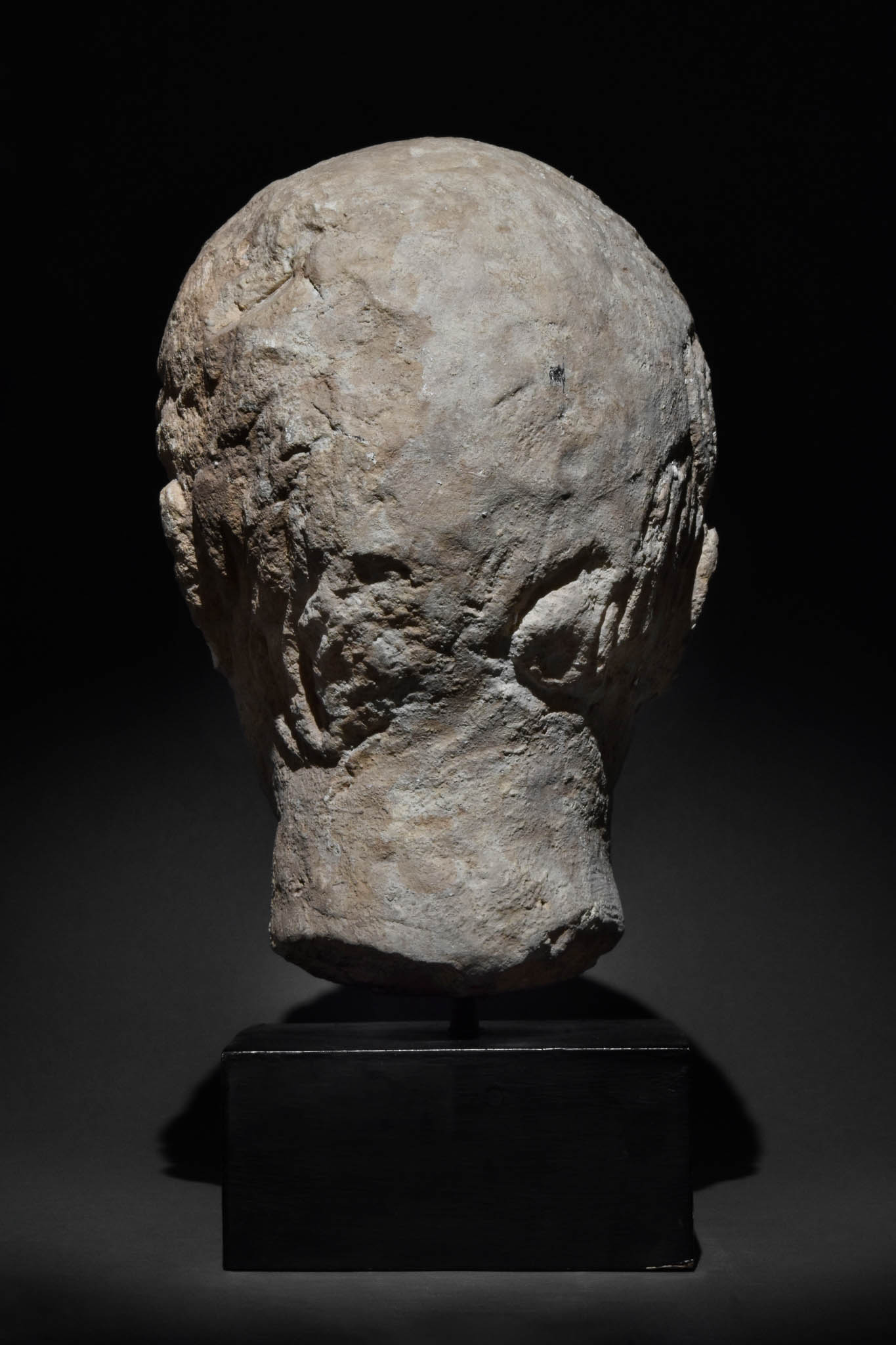 ROMANO-CELTIC LIMESTONE BUST OF NOBLEMAN - Image 4 of 6