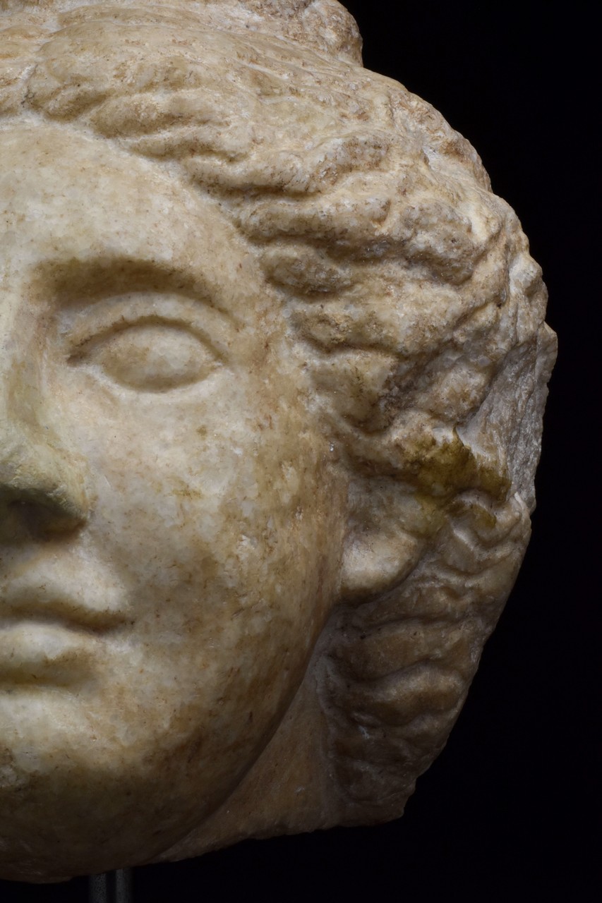 ROMAN MARBLE HEAD OF A NOBLE LADY - Image 8 of 8