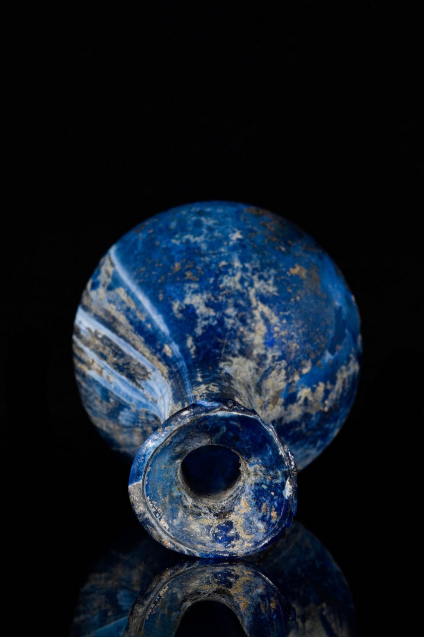 SMALL ROMAN GLASS UNGUENTARIUM - Image 4 of 12