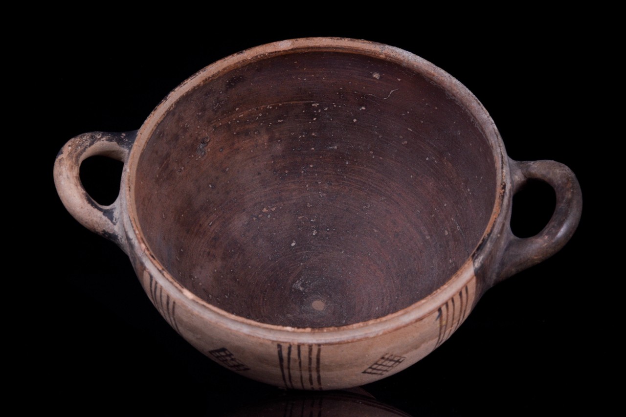 EAST GREEK POTTERY DRINKING BOWL - Image 2 of 5