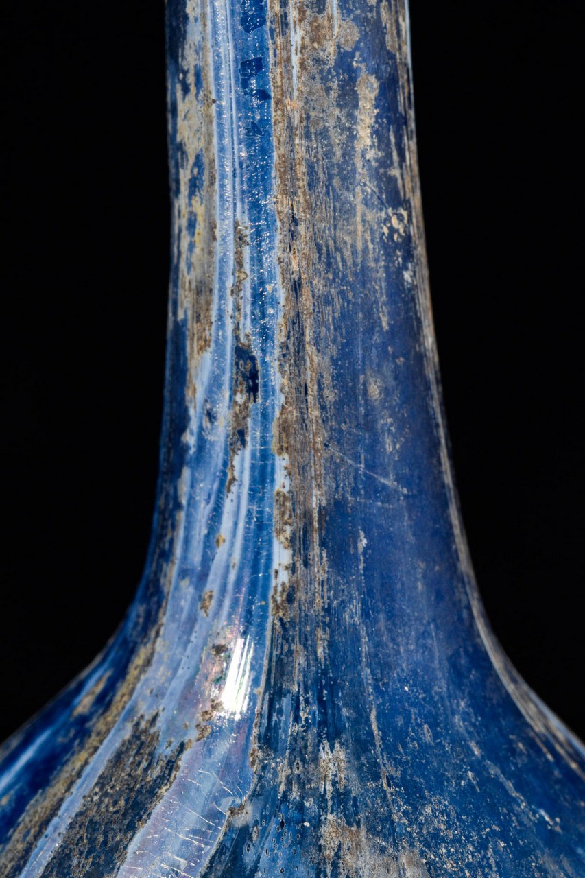 SMALL ROMAN GLASS UNGUENTARIUM - Image 7 of 12