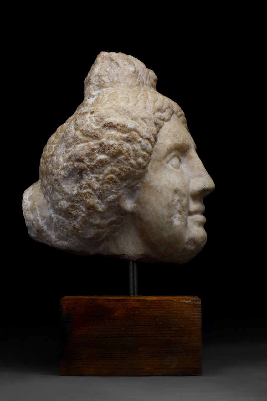 ROMAN MARBLE HEAD OF A NOBLE LADY - Image 4 of 8