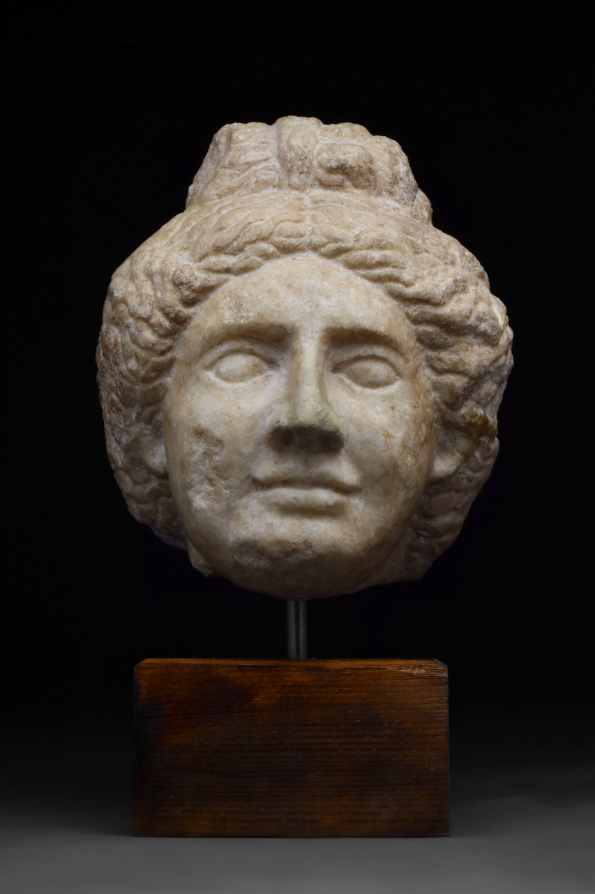 ROMAN MARBLE HEAD OF A NOBLE LADY - Image 3 of 8