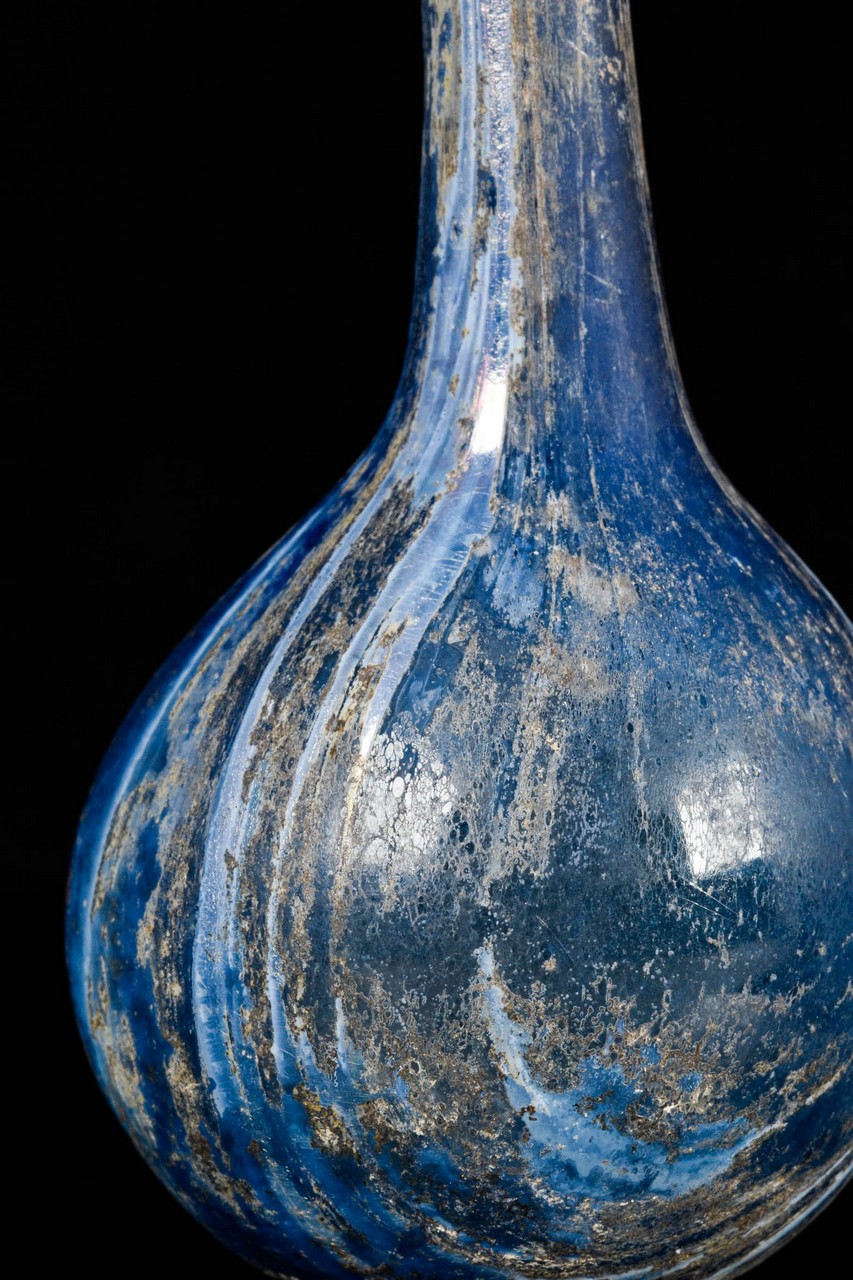 SMALL ROMAN GLASS UNGUENTARIUM - Image 8 of 12