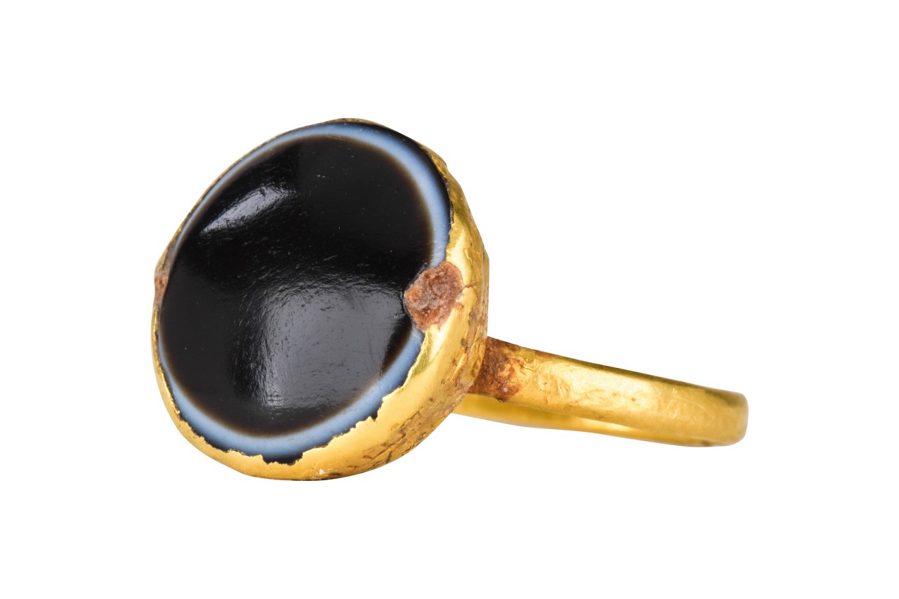 ROMAN GOLD RING WITH AGATE - Image 2 of 6