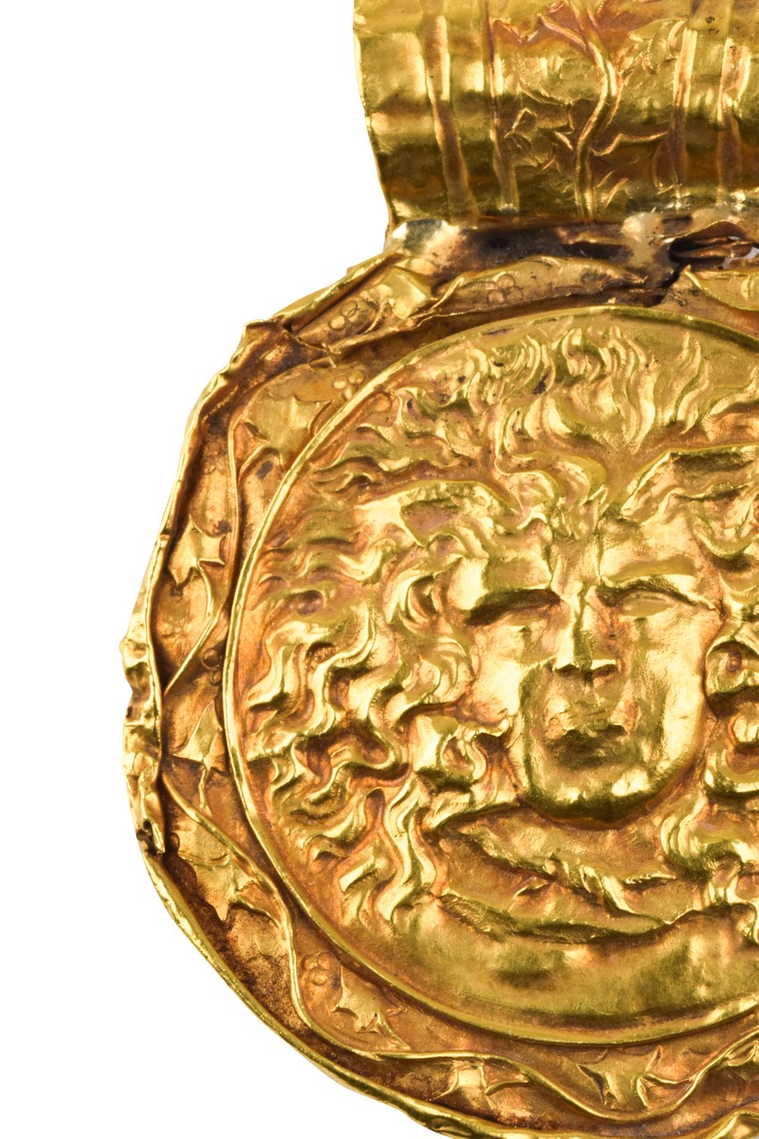 GREEK GOLD PENDANT WITH GORGON HEAD IN RELIEF - ex. Epstein - Image 4 of 4