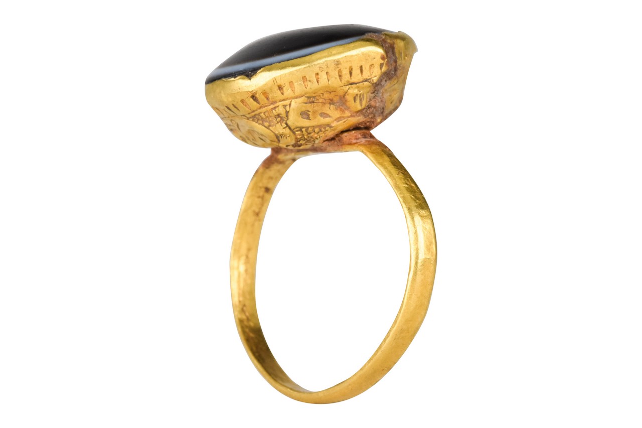 ROMAN GOLD RING WITH AGATE - Image 6 of 6