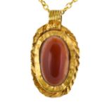 ROMAN GOLD AND CARNELIAN PENDANT