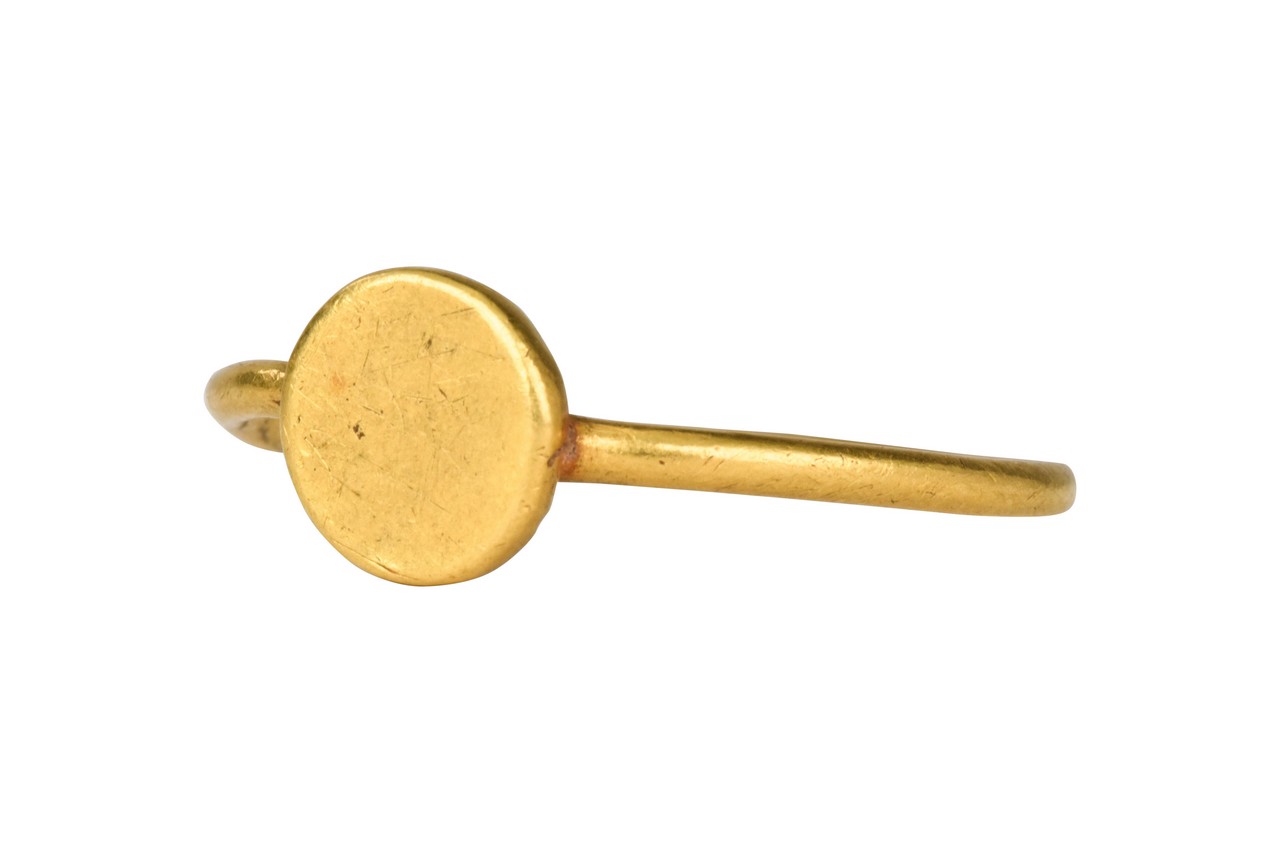 ROMAN GOLD RING - Image 2 of 6