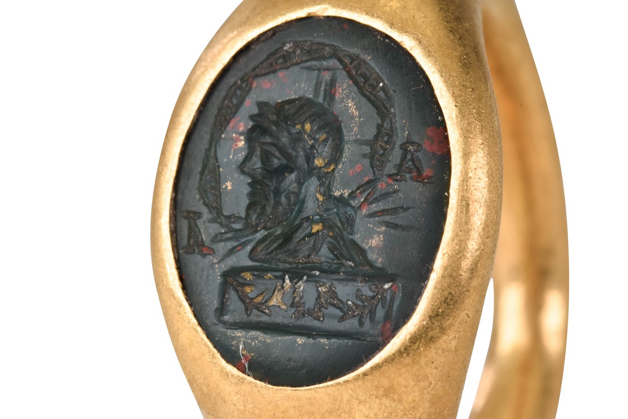 ROMAN JASPER INTAGLIO WITH SERAPIS IN GOLD RING - Image 7 of 7