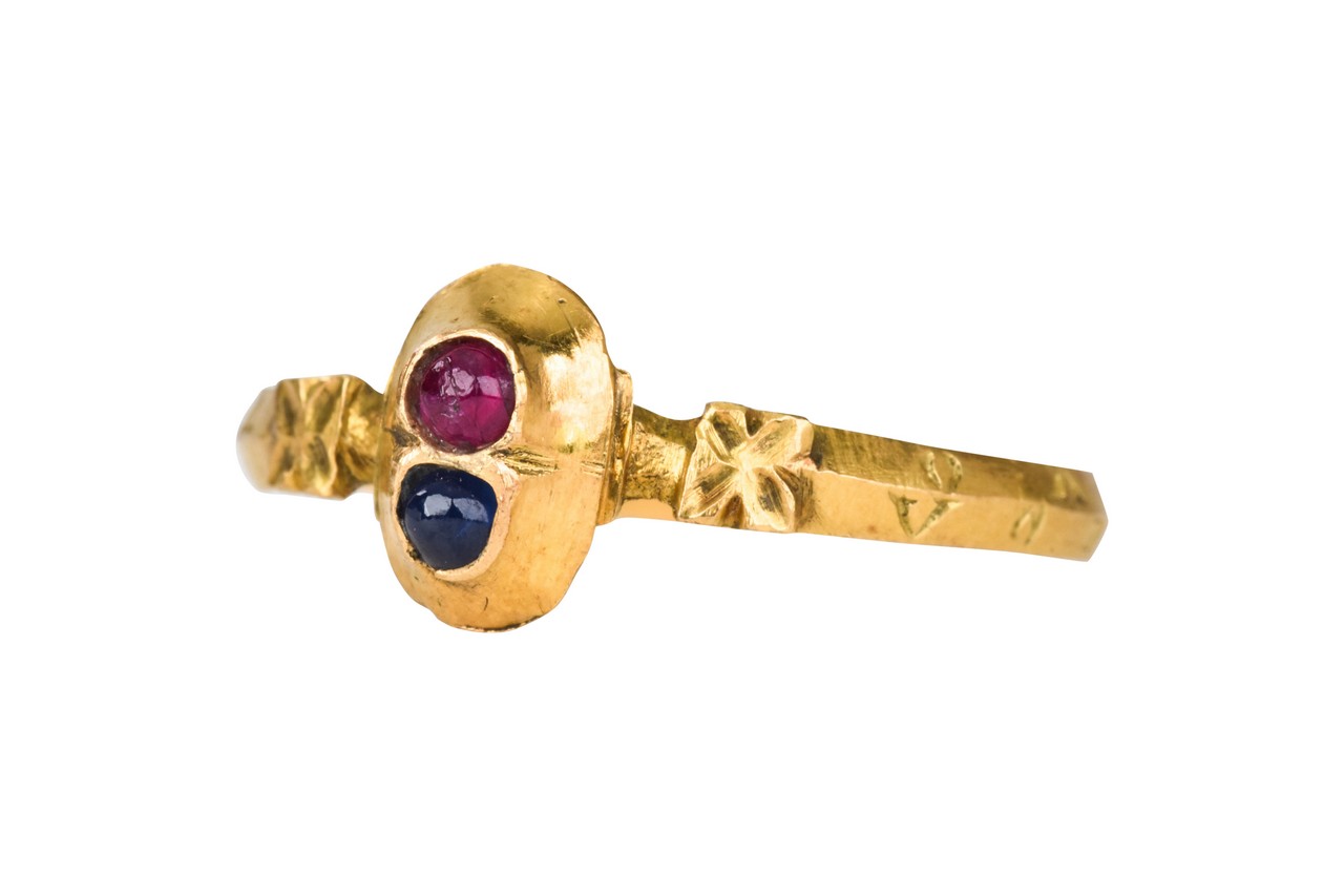 BRITISH MEDIEVAL GOLD RING WITH RUBY AND SAPPHIRE - Image 2 of 6