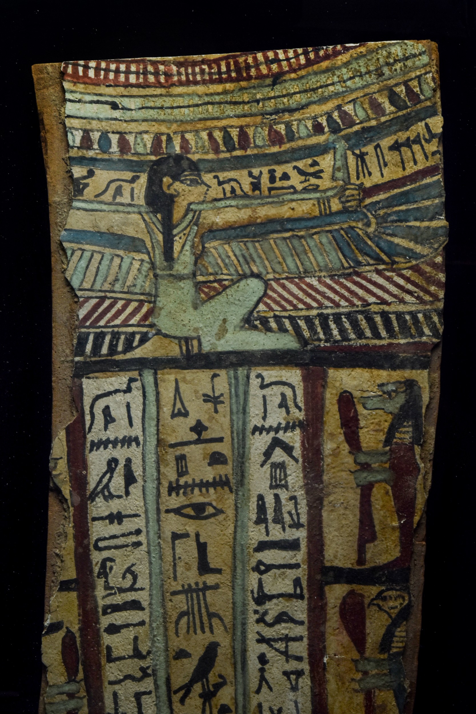 ANCIENT EGYPTIAN SARCOPHAGUS COVER FRAGMENT - Image 2 of 5